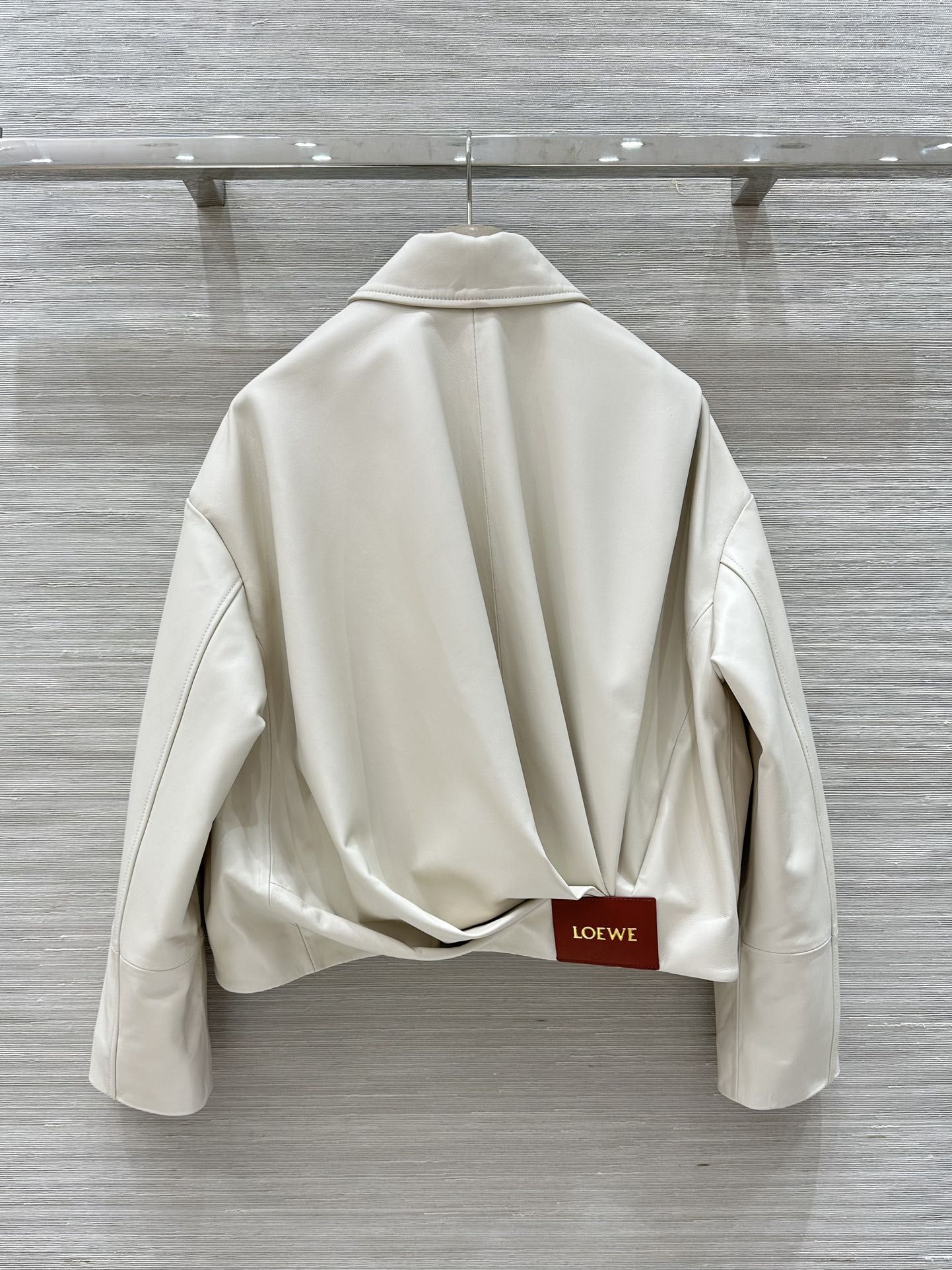 ロエベ ジャケット レザー レディース オシャレ A30897