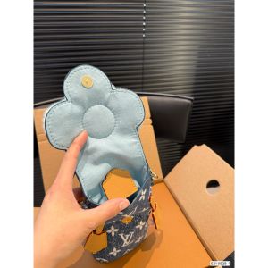 ルイヴィトン ミニバッグ スマホポーチ 携帯バッグ 可愛い A30911