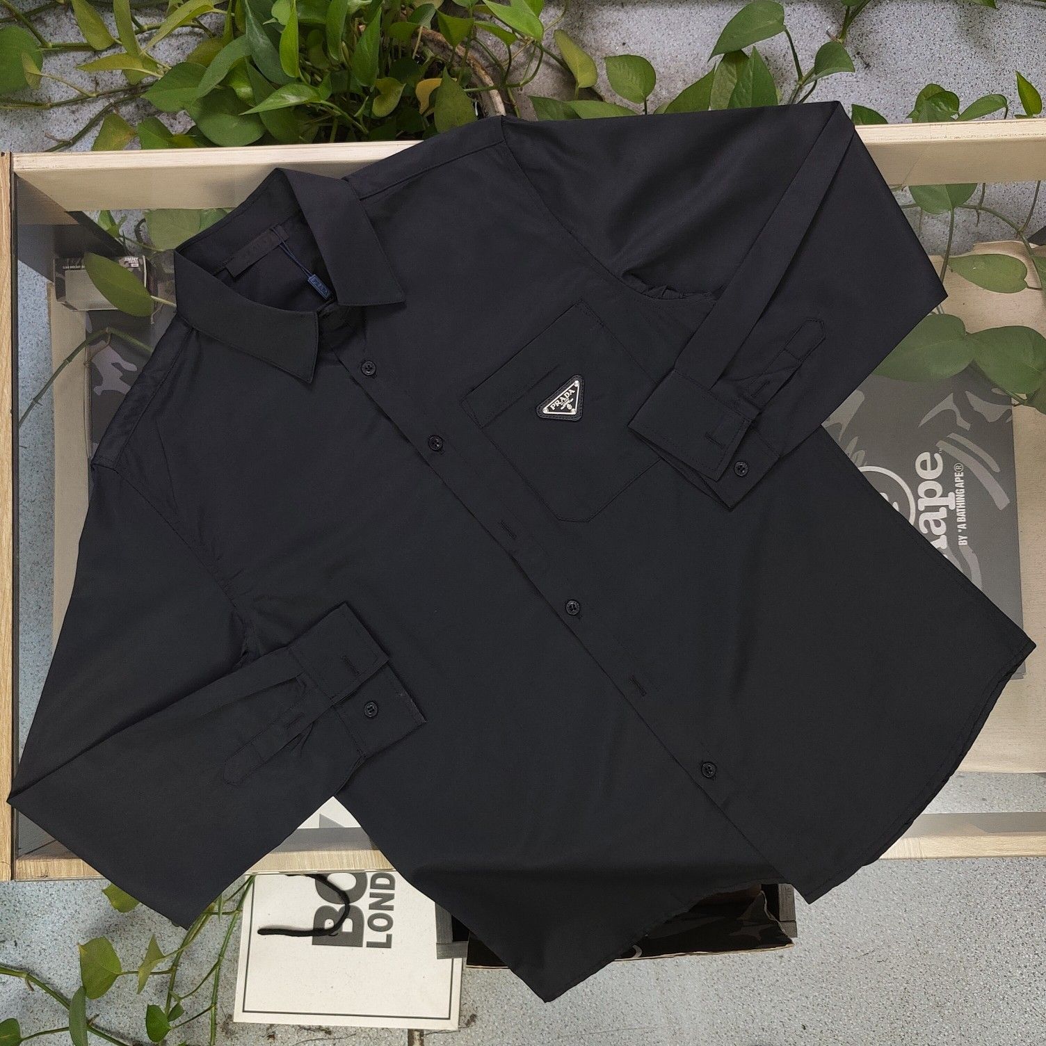 プラダ 長袖シャツ クラシック ポケット ファション A30920
