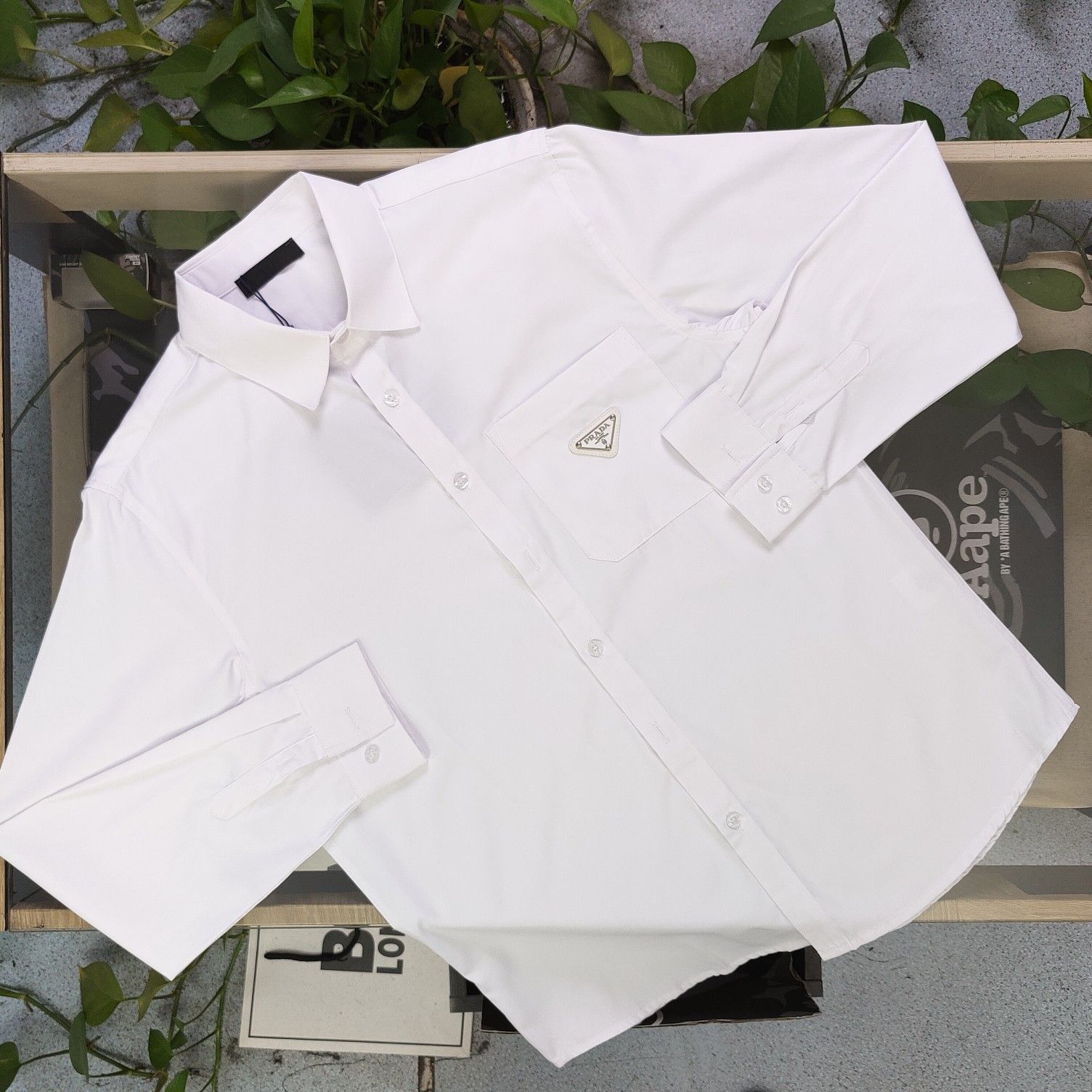 プラダ 長袖シャツ クラシック ポケット ファション A30920