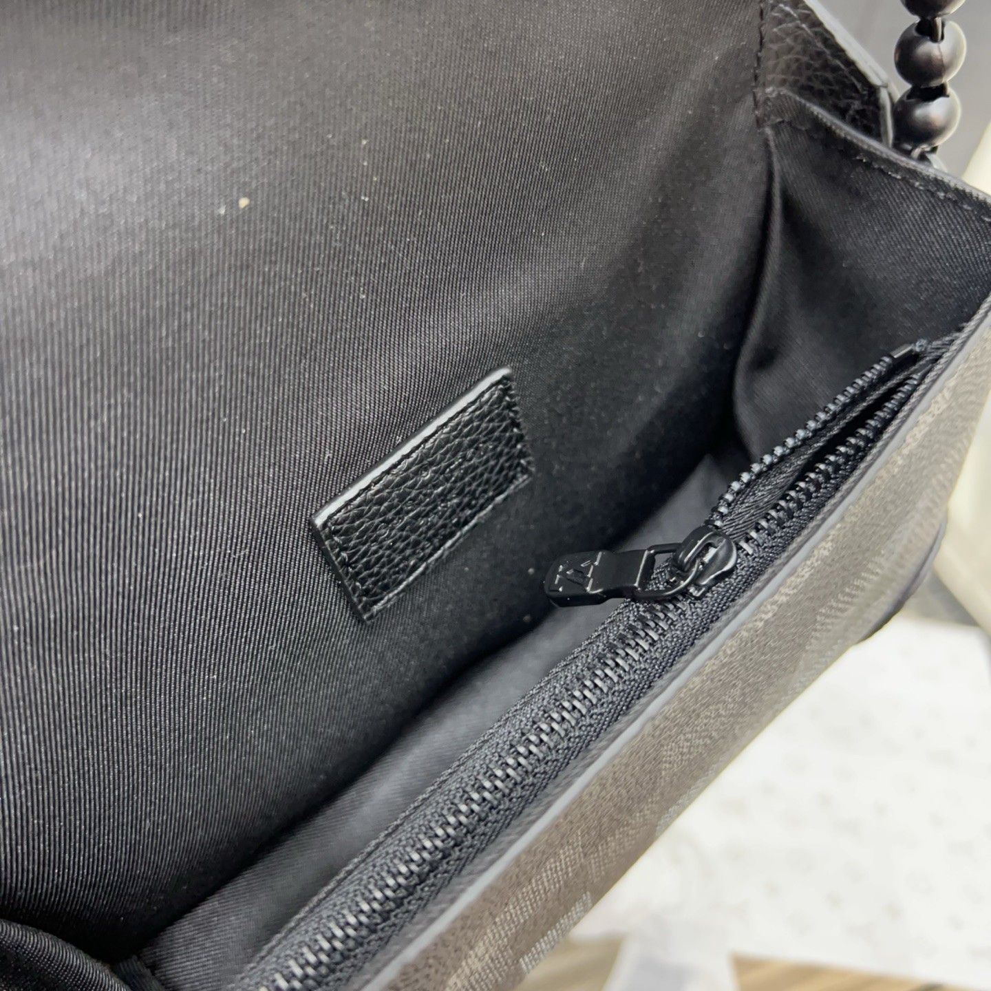 ルイヴィトン LV STEAMER ショルダーバッグ メンズ レディース A30918