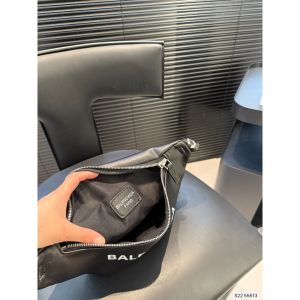 バレンシアガ ウエストバッグ ボディバッグ レザー A30949