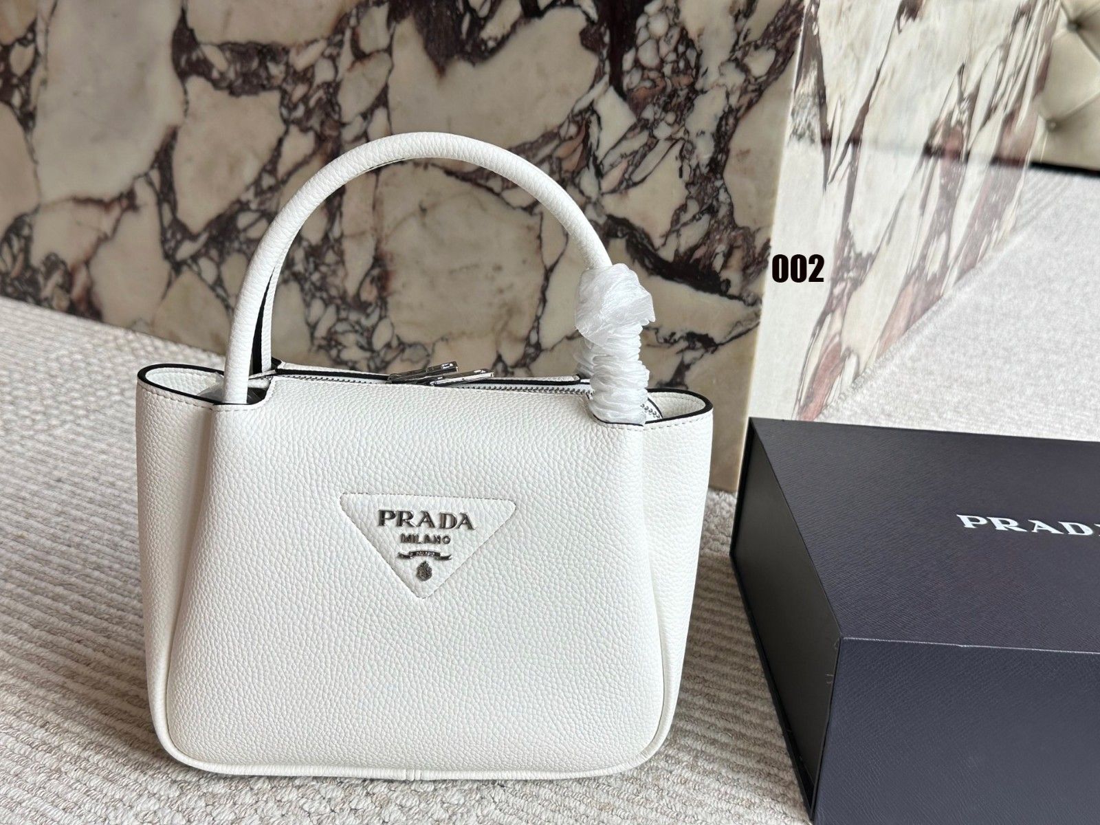 プラダ ハンドバッグ レザー ショルダーバッグ 高品質 A30948