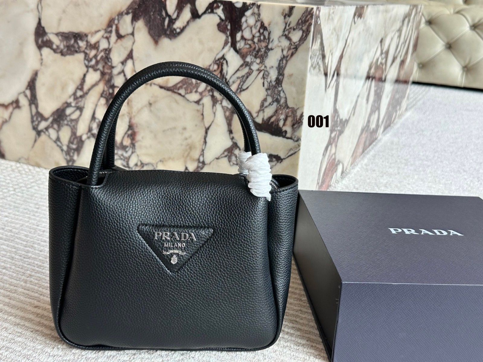 プラダ ハンドバッグ レザー ショルダーバッグ 高品質 A30948