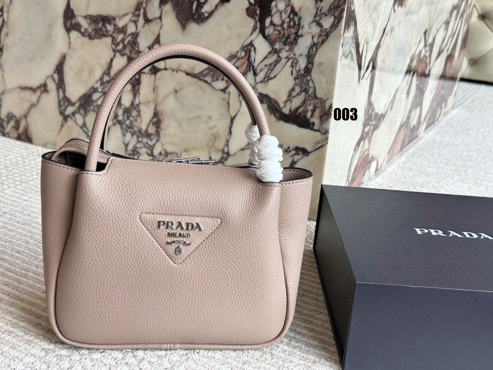 プラダ ハンドバッグ レザー ショルダーバッグ 高品質 A30948
