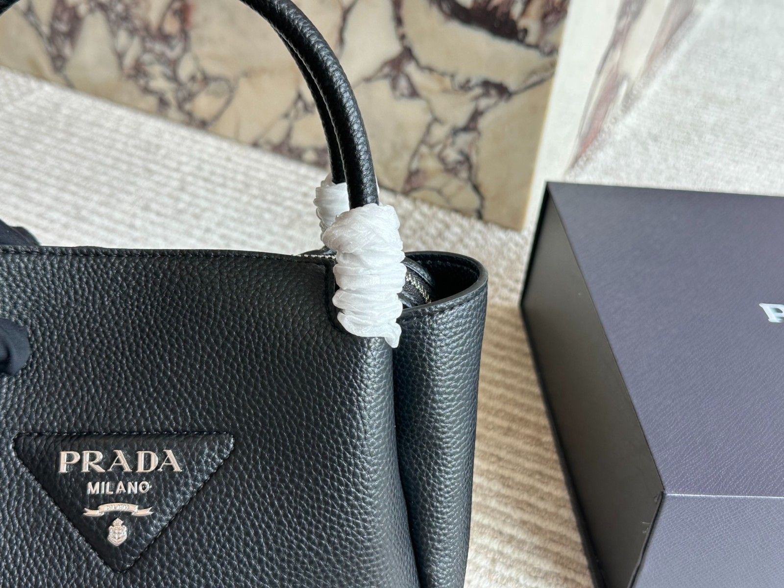 プラダ ハンドバッグ レザー ショルダーバッグ 高品質 A30948