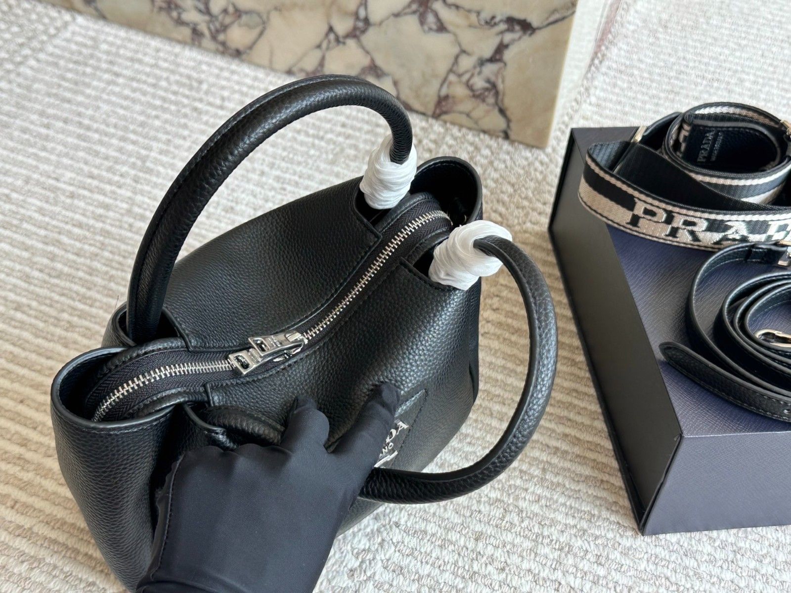 プラダ ハンドバッグ レザー ショルダーバッグ 高品質 A30948