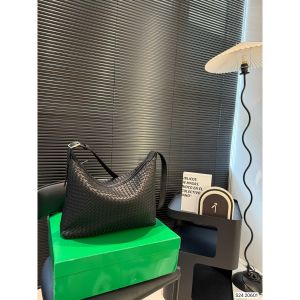 ボッテガ ヴェネタ 編み込み ショルダーバッグ オシャレ A30946
