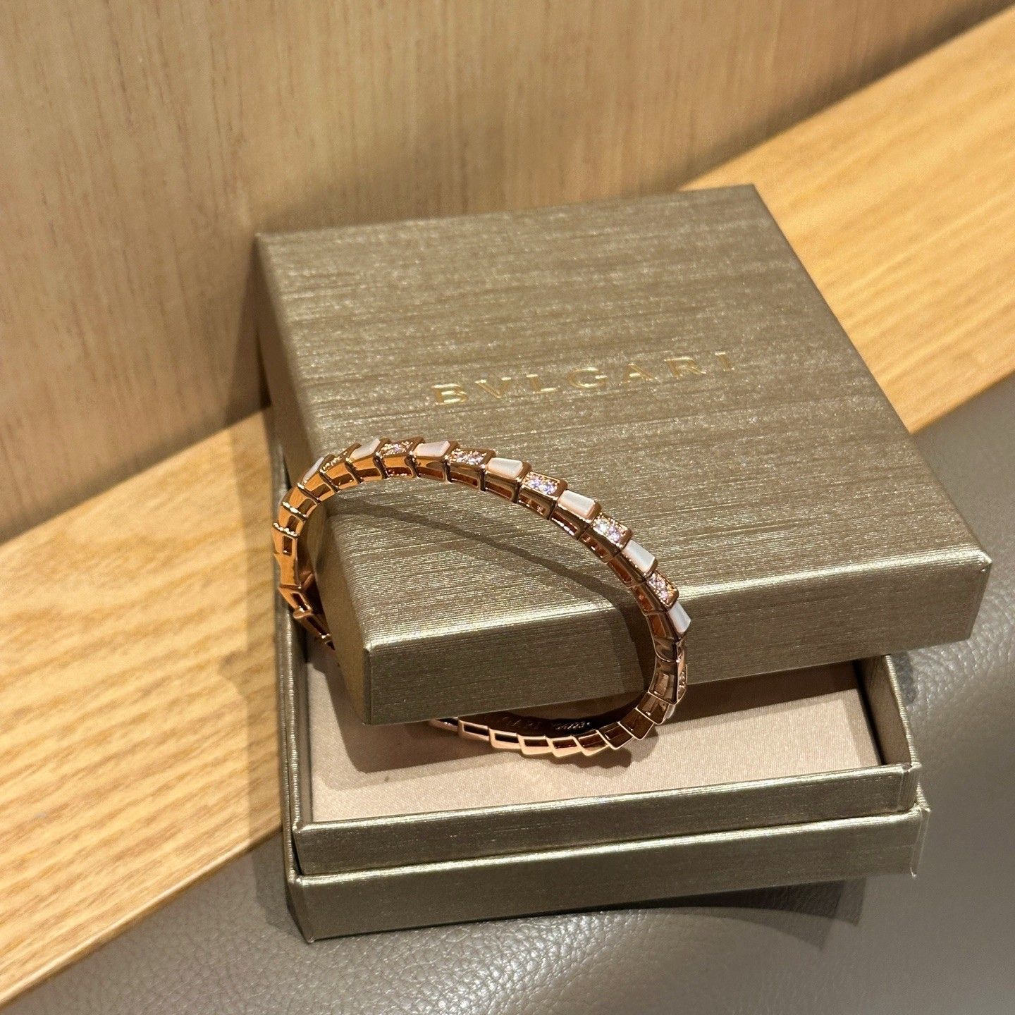 ブルガリ Serpenti ブレスレット レディース オシャレ A30941
