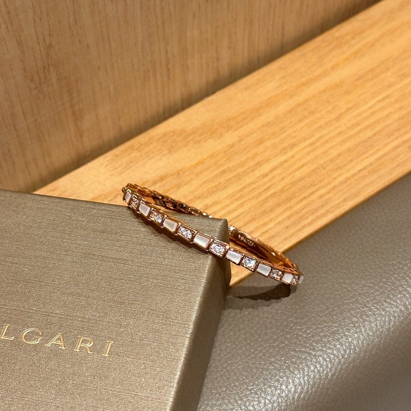 ブルガリ Serpenti ブレスレット レディース オシャレ A30941