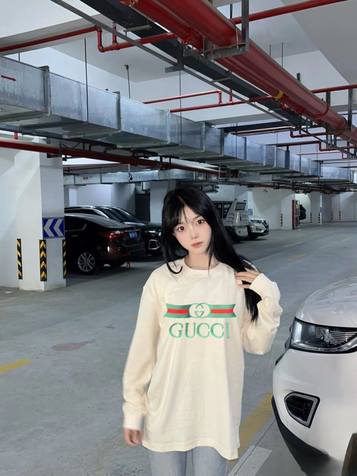 グッチ 長袖Tシャツ ラウンドネック カジュアル 男女向け A30939