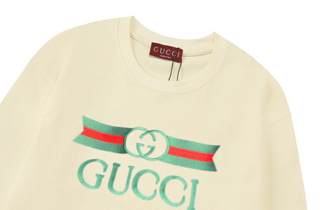 グッチ 長袖Tシャツ ラウンドネック カジュアル 男女向け A30939