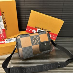 ルイヴィトン LV Alpha ショルダーバッグ クラシック A30958