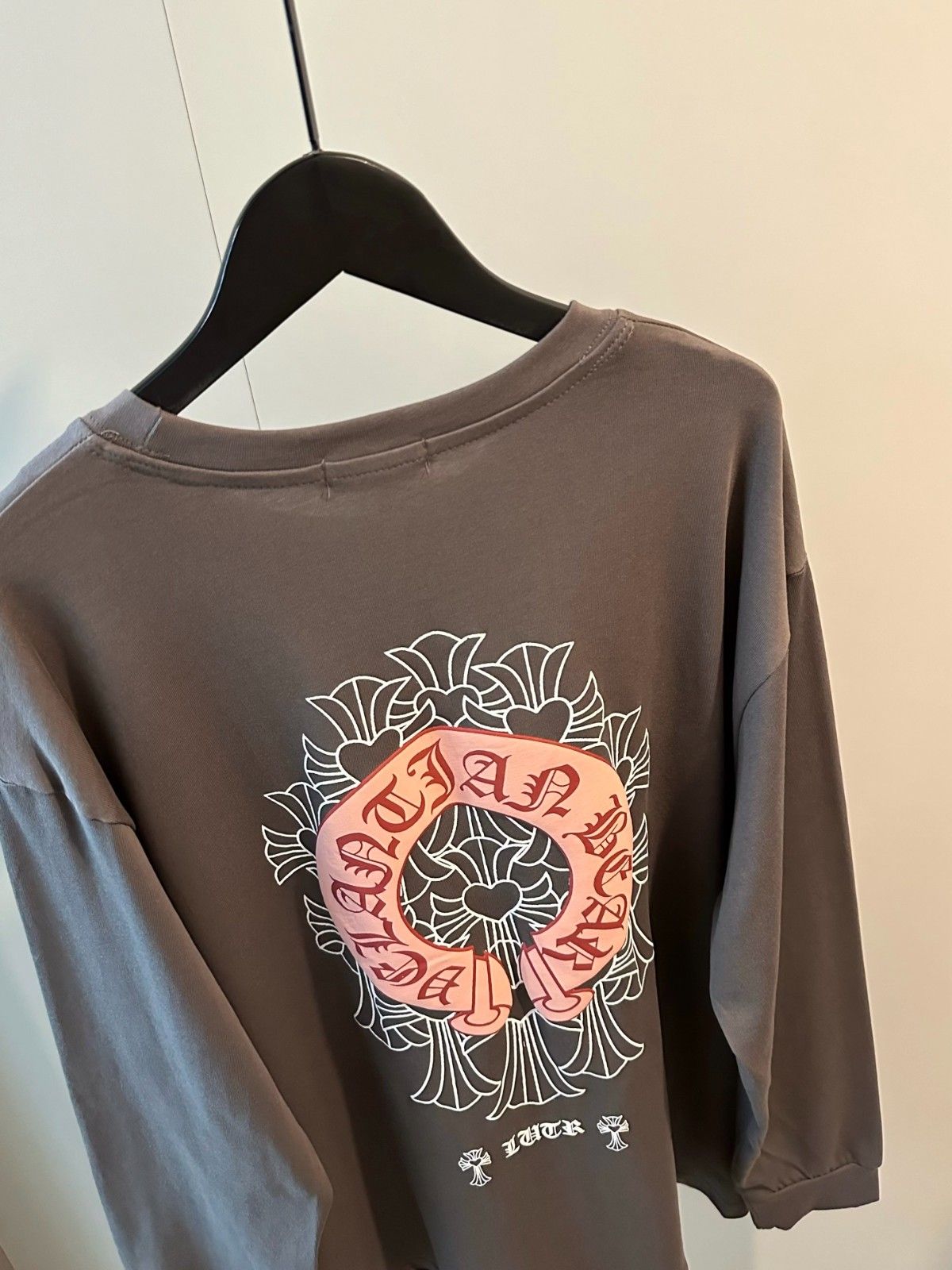 クロムハーツ 長袖Tシャツ ピンク+グレー 高級感 A30961