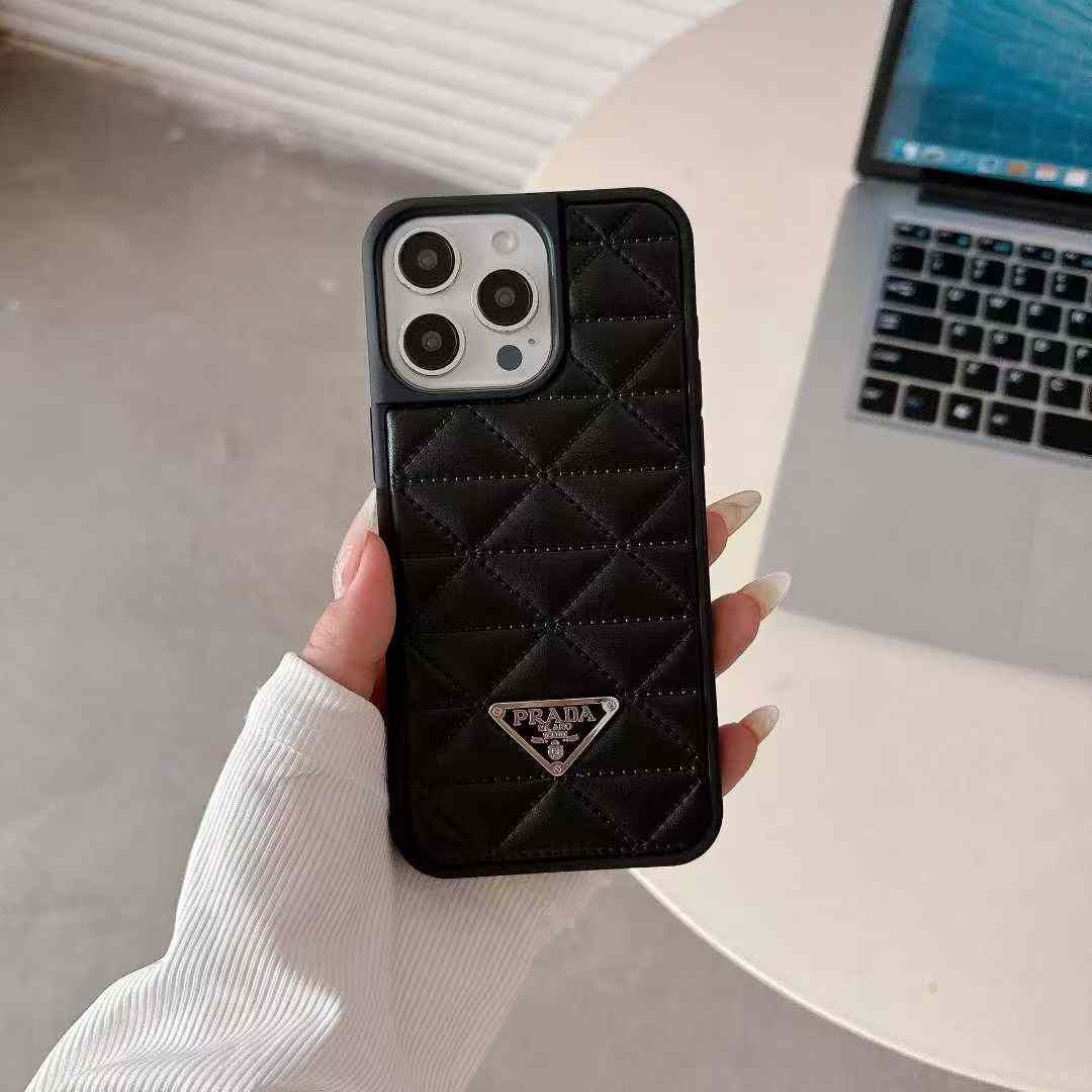 プラダiPhone14/16/15/14/13/12/11ケース