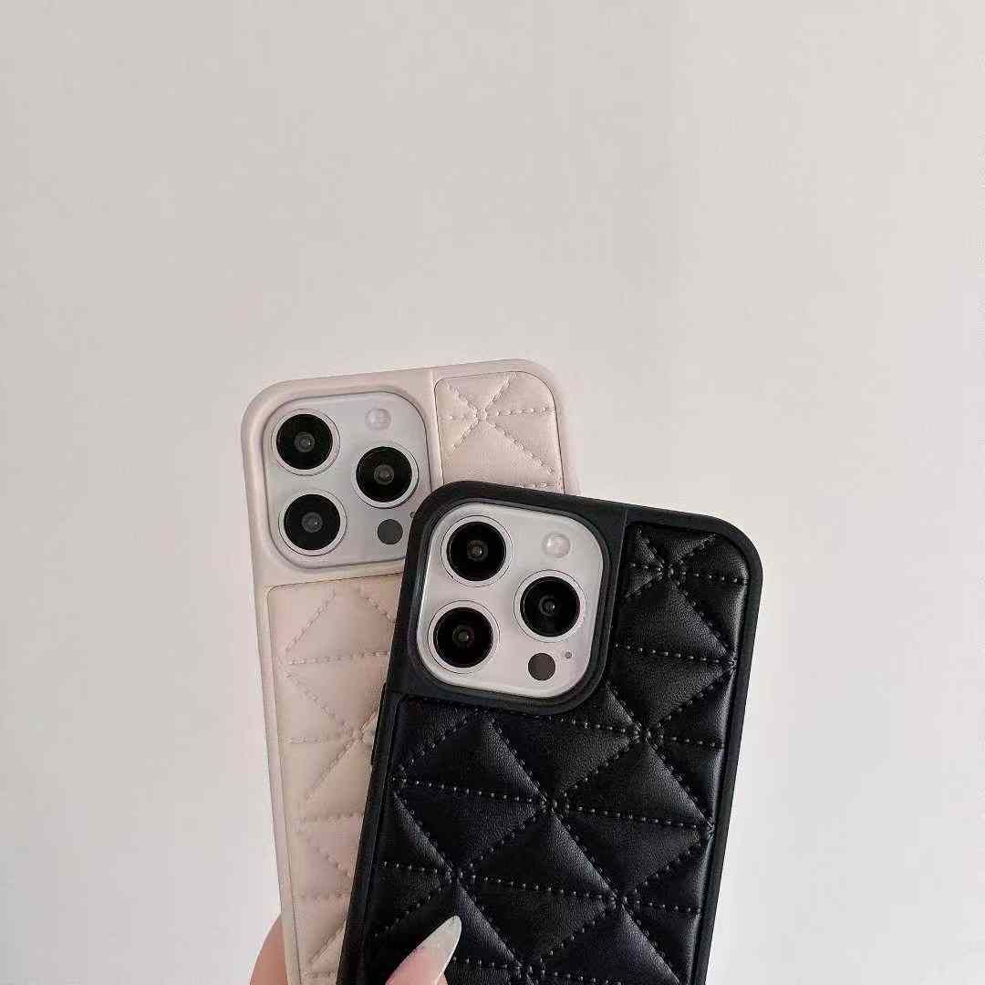 プラダiPhone14/16/15/14/13/12/11ケース