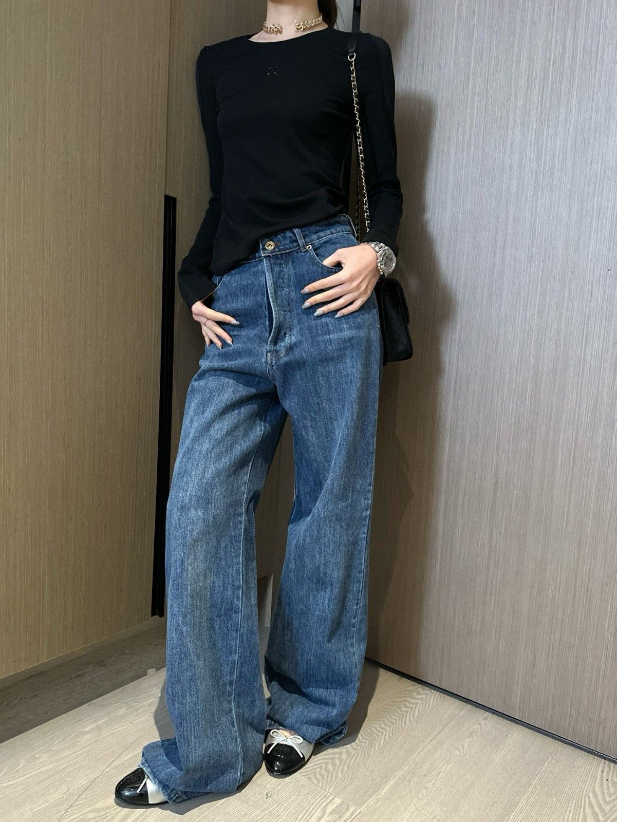 シャネル 長袖tシャツ スリムフィットのクルーネック A30805_1