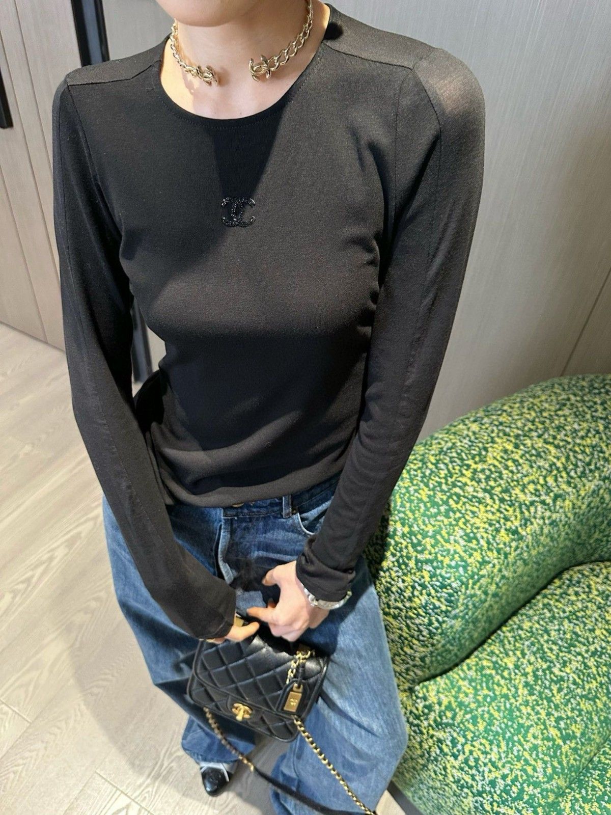 シャネル 長袖tシャツ スリムフィットのクルーネック A30805_1