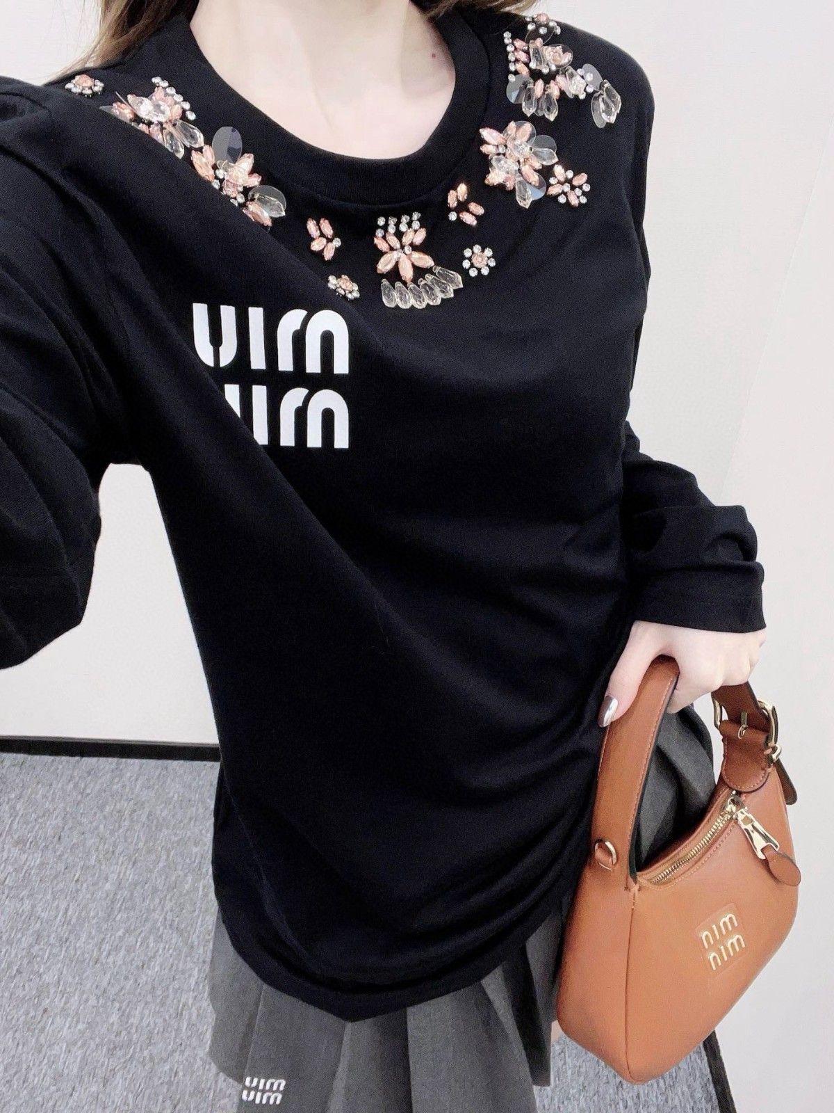 ミュウミュウ 長袖トップス ロンTシャツ オシャレ A30800_1