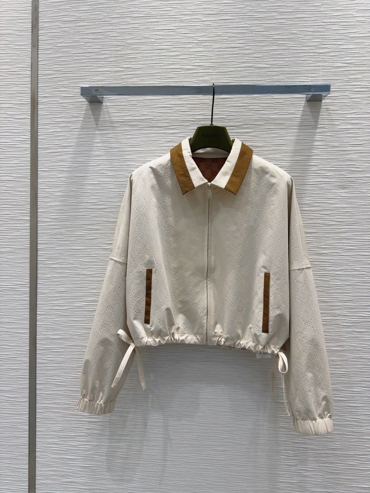 グッチ 上下セット ジャケットとズボン レディース オシャレ A30799_1