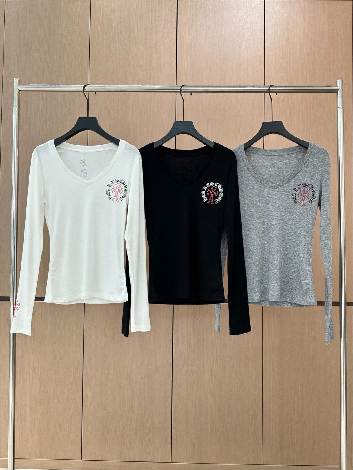 クロムハーツ 長袖tシャツ レディース向け オシャレ A30979
