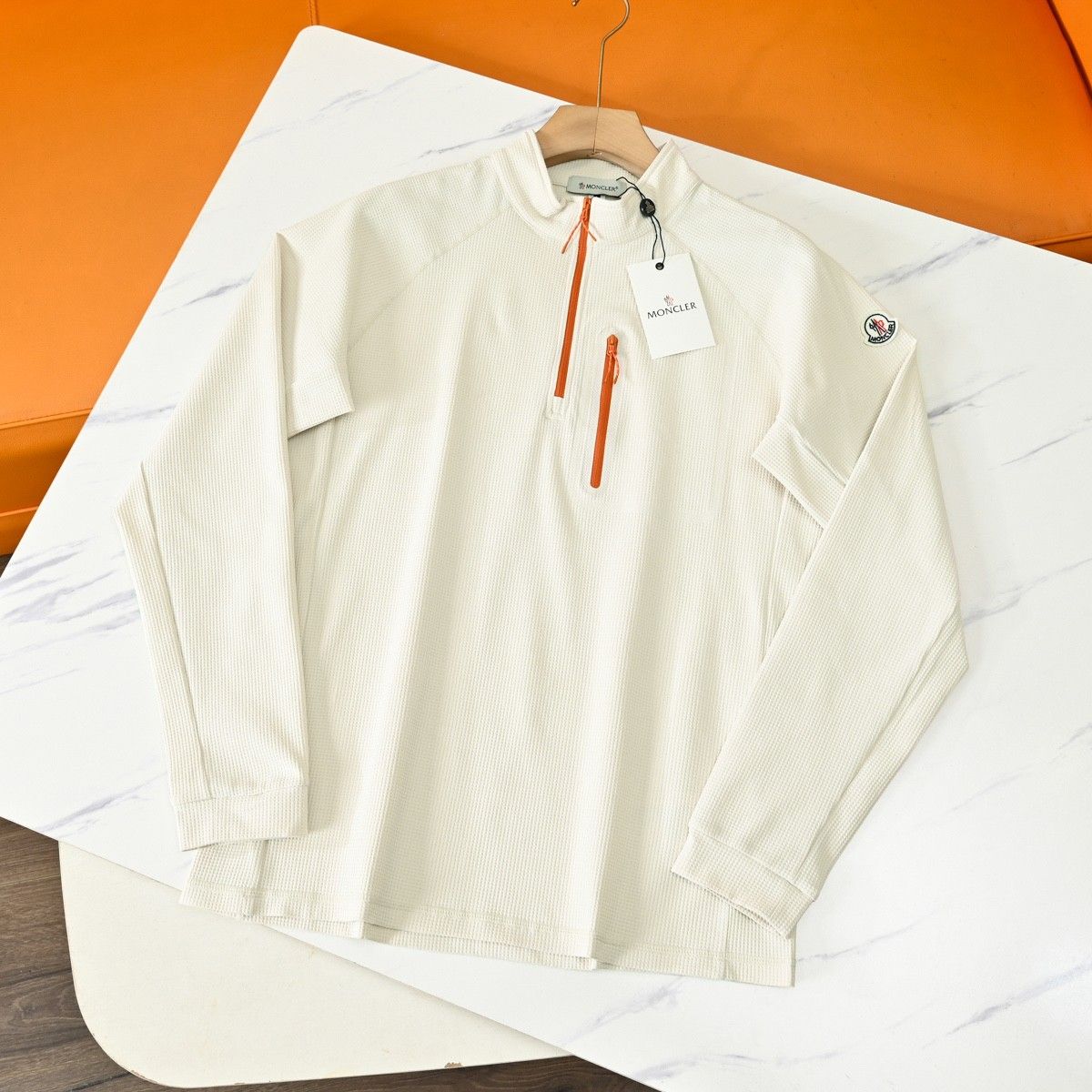 モンクレール 長袖Tシャツ ハーフジップ スポーツ カジュアル メンズ A31000