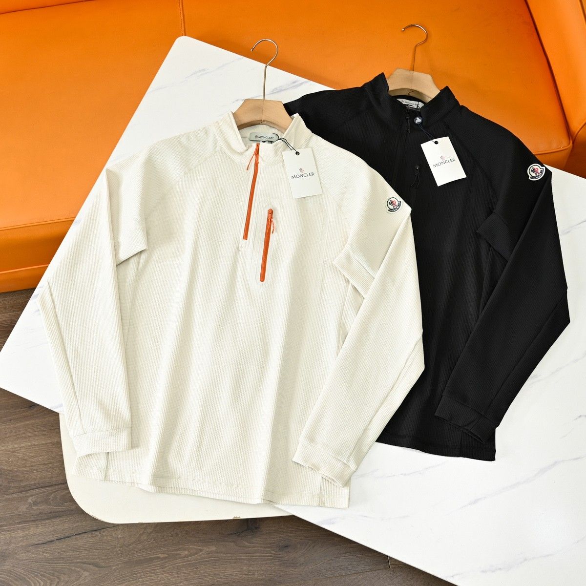 モンクレール 長袖Tシャツ ハーフジップ スポーツ カジュアル メンズ A31000