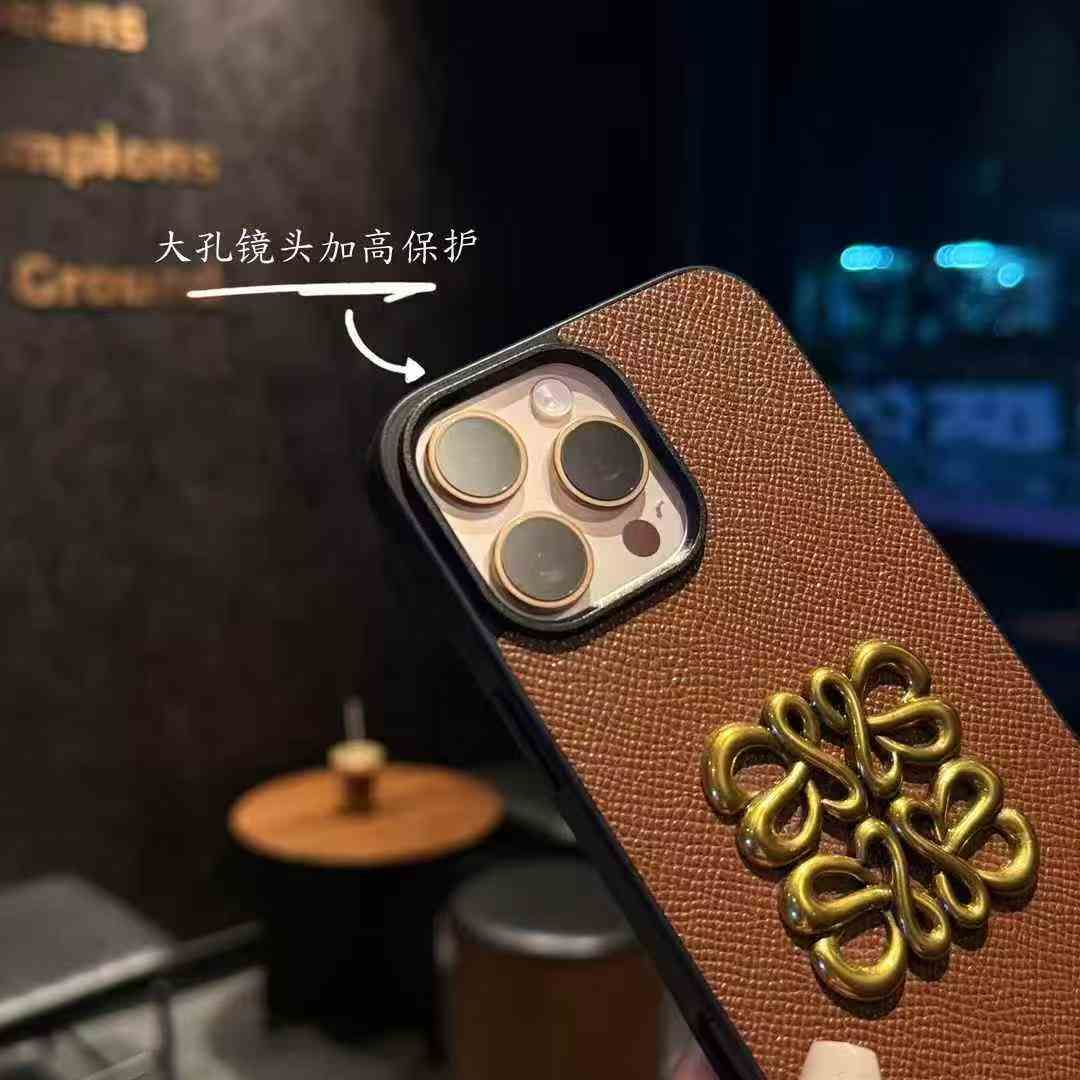 ロエベiPhone17/16/15/14/13/12/11/xr/7/8plusケース