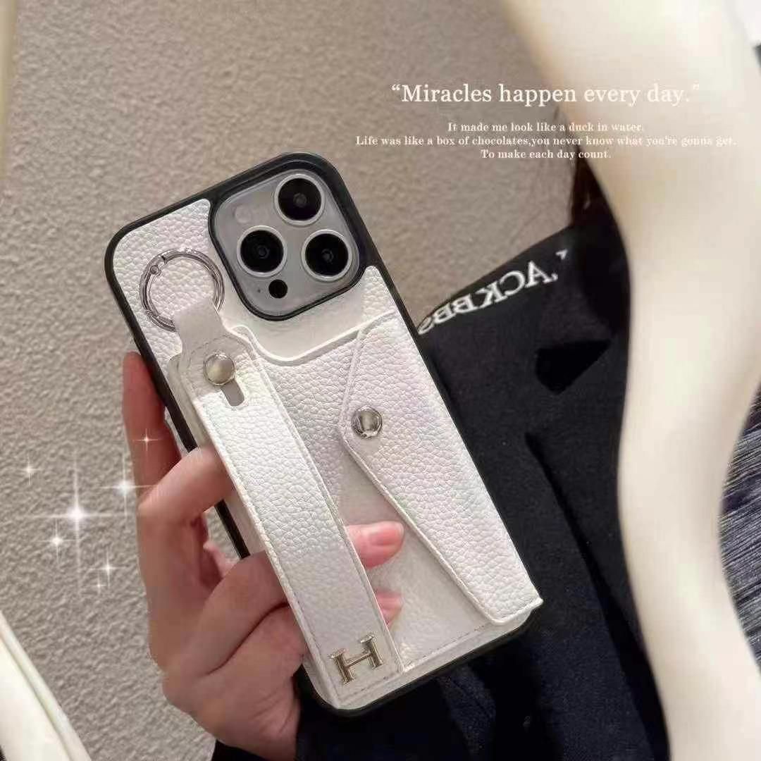 エルメスiPhone17/16/15/14/13/12/11ケース ハンドベルト付き