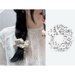 セリーヌ ヘアバンド ヘアアクセサリー シルクサテン A31018