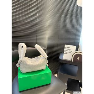 ボッテガ ヴェネタ 編み込み ハンドバッグ 通勤 A31012