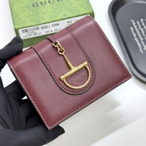 グッチ 短財布 レザー 高級感 A31035
