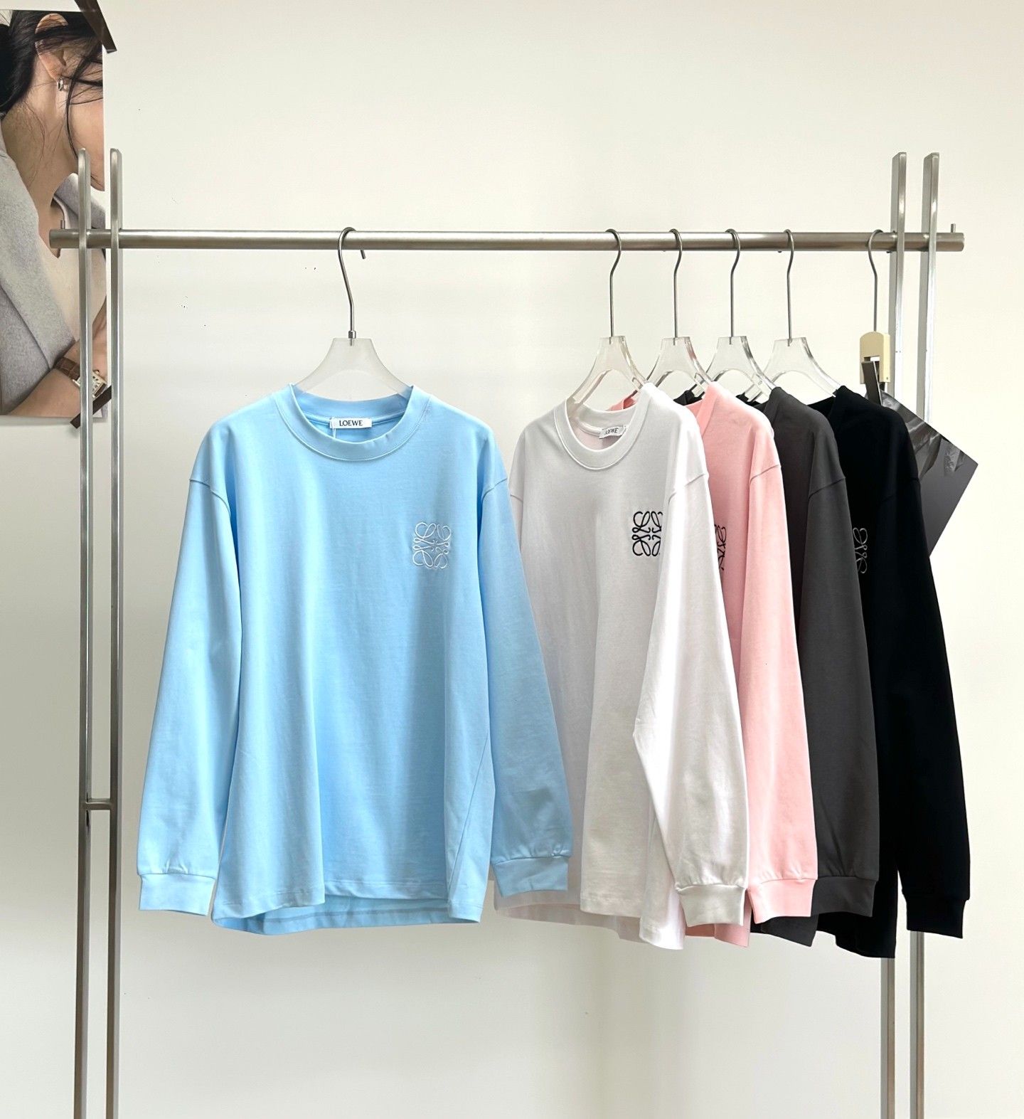ロエベ 長袖Tシャツ クラシック 刺繍入り メンズ レディース A31073