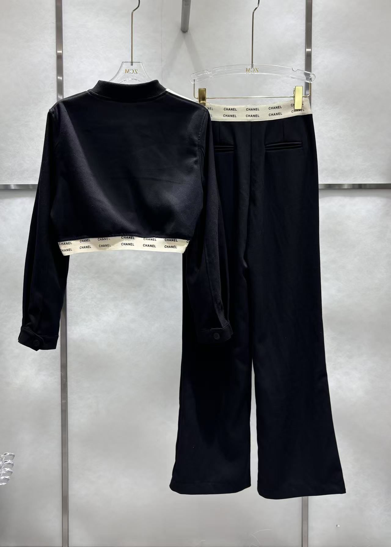 シャネル 上下セット ジャケット+カジュアルパンツ レディース A31111