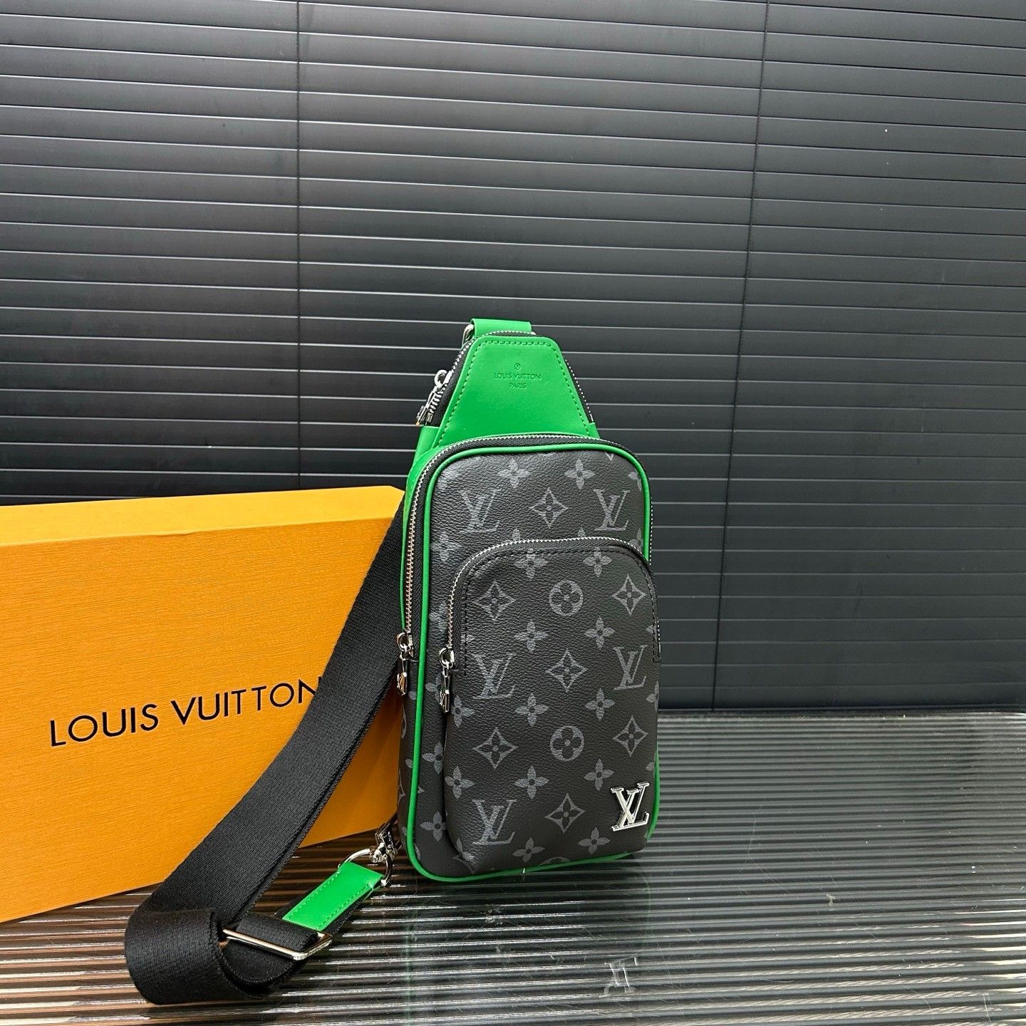 ルイヴィトン Lv AVENUE ウエストバッグ ボディバッグ レザー A31090