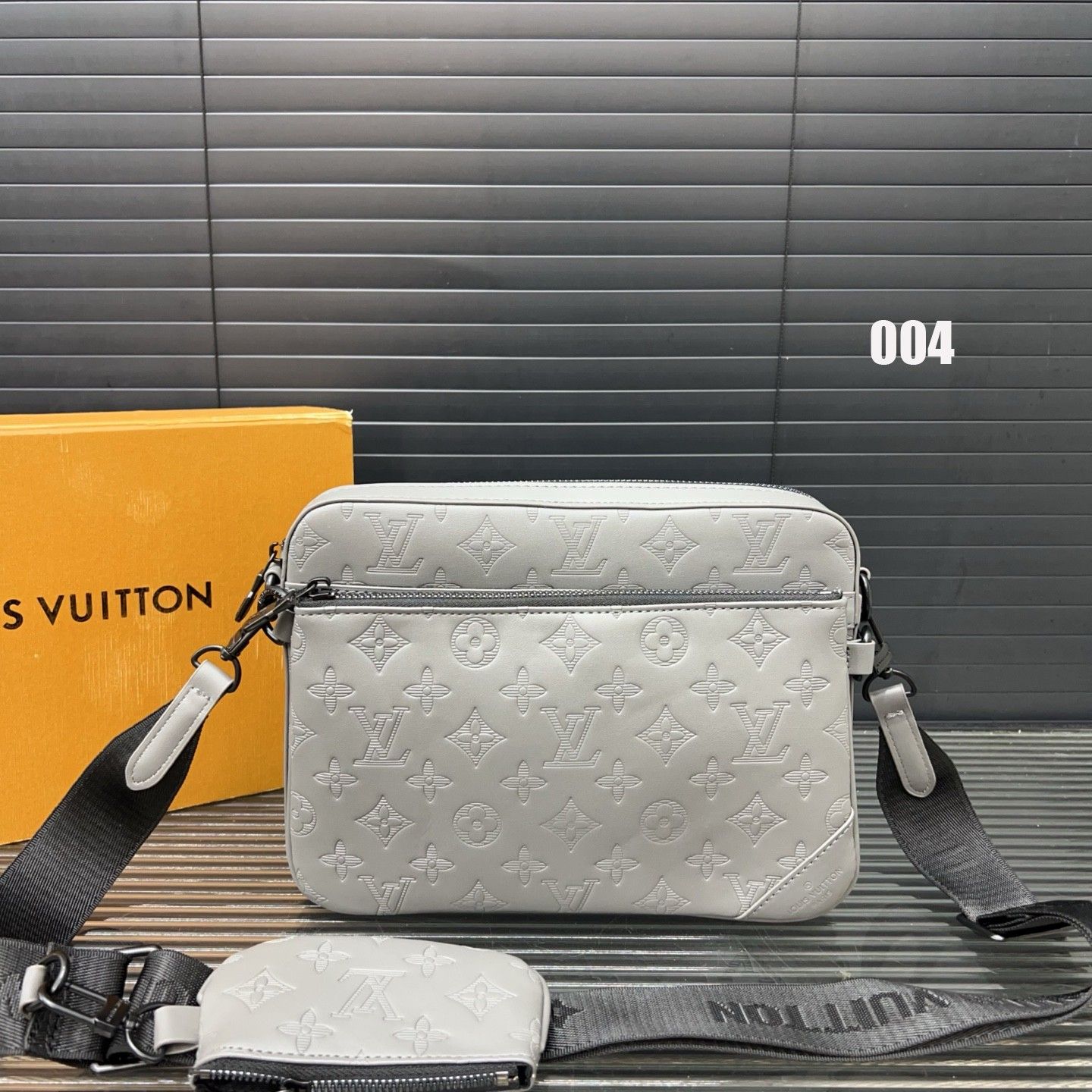 ルイヴィトン LV TRIO ショルダーバッグ メッセージバッグ A31086