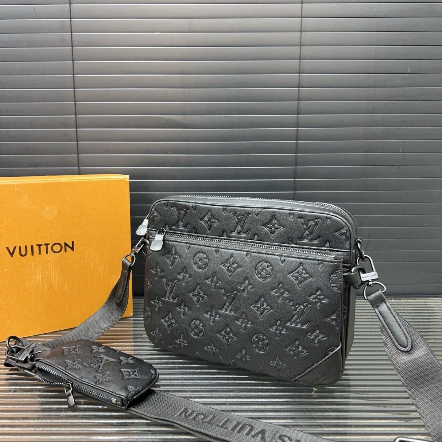 ルイヴィトン LV TRIO ショルダーバッグ メッセージバッグ A31086