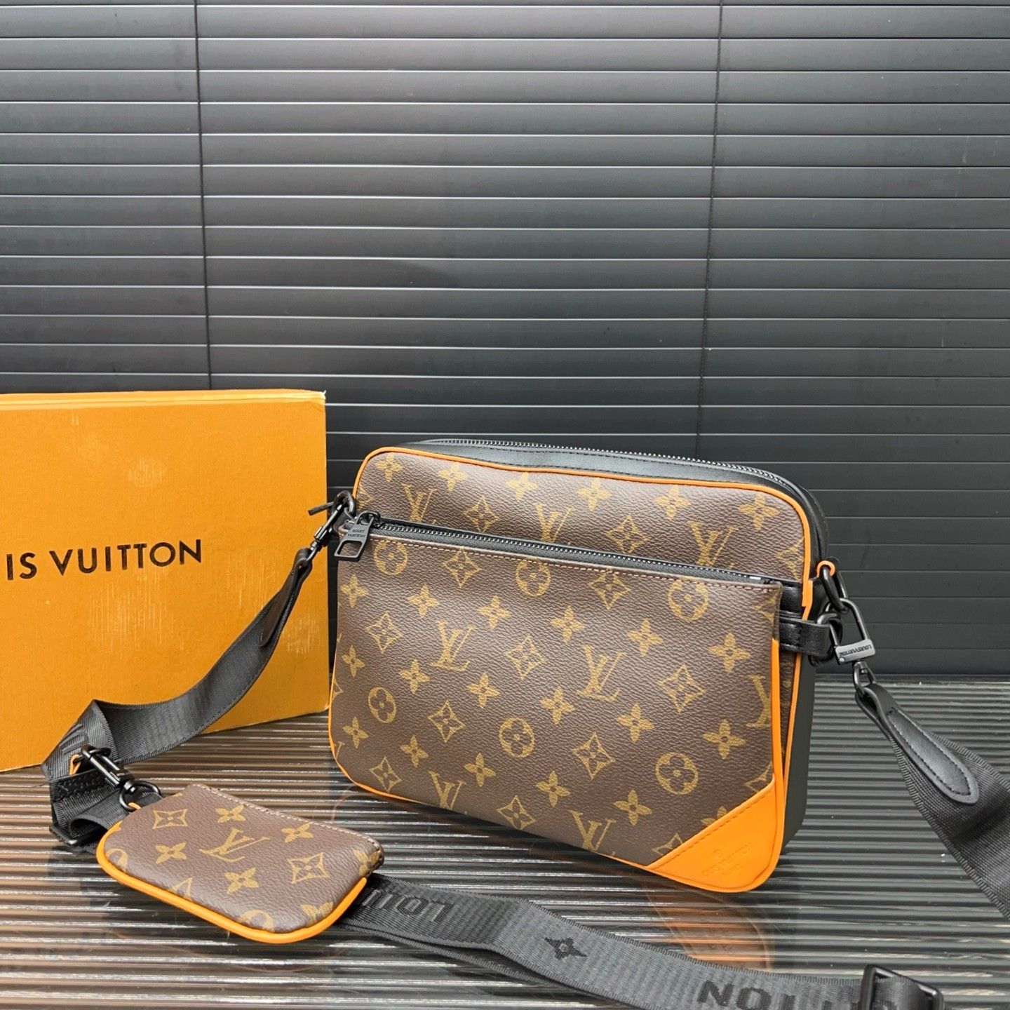 ルイヴィトン LV TRIO ショルダーバッグ メッセージバッグ A31086