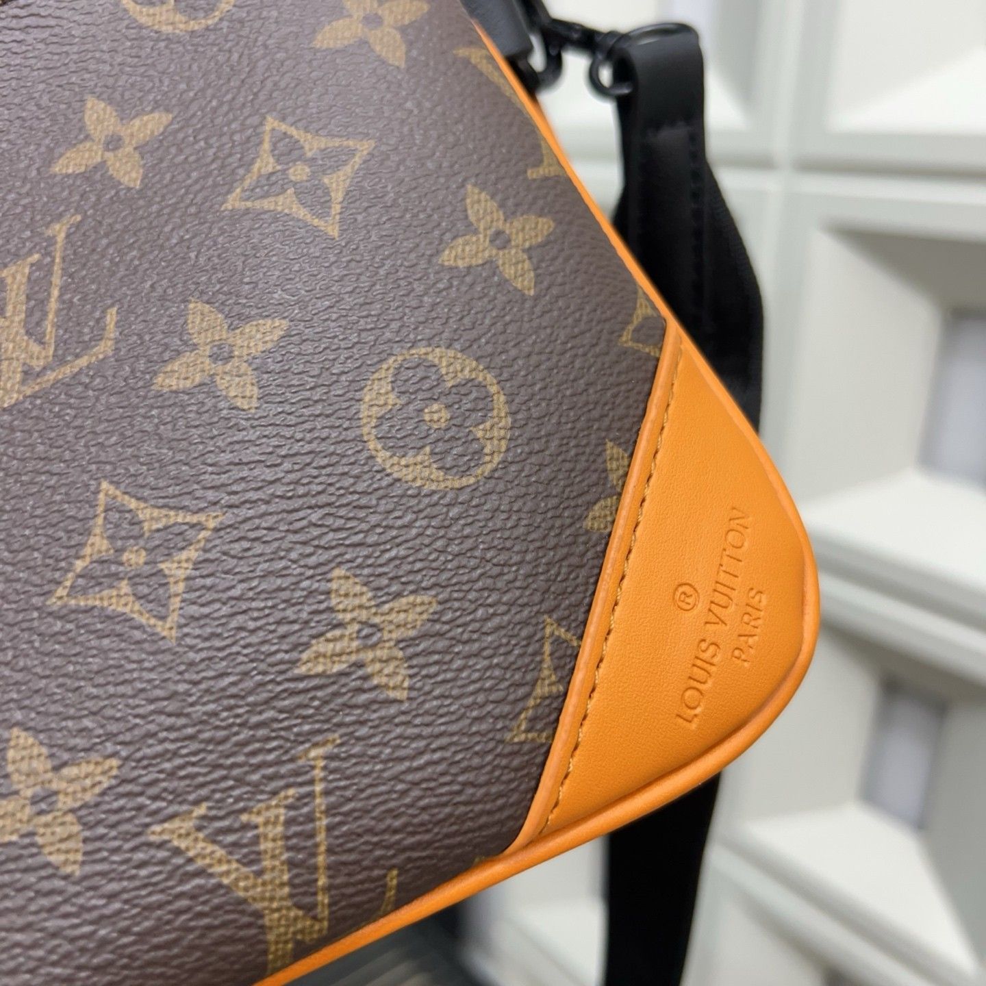 ルイヴィトン LV TRIO ショルダーバッグ メッセージバッグ A31086