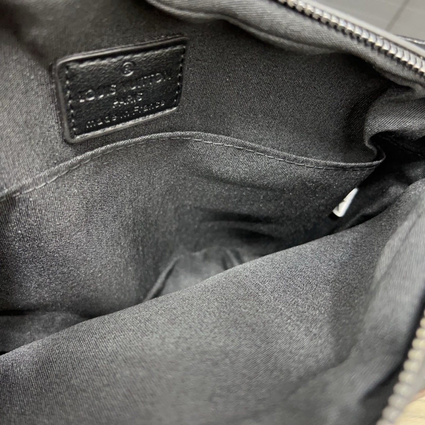 ルイヴィトン LV TRIO ショルダーバッグ メッセージバッグ A31086
