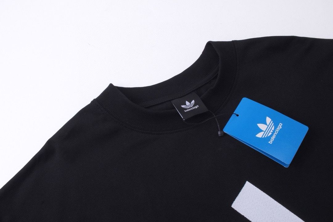 バレンシアガ アディダスコラボ 長袖Tシャツ OSサイズ A31099
