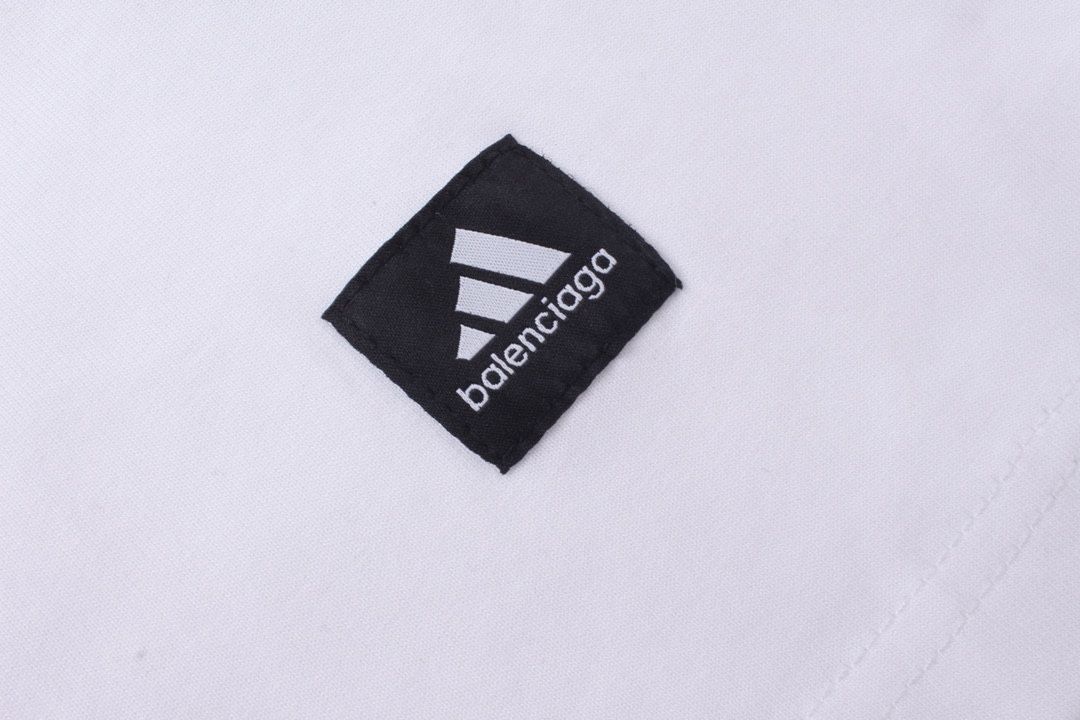 バレンシアガ アディダスコラボ 長袖Tシャツ OSサイズ A31099