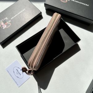 プラダ 長財布 ジッパーウォレット クラシック A31089