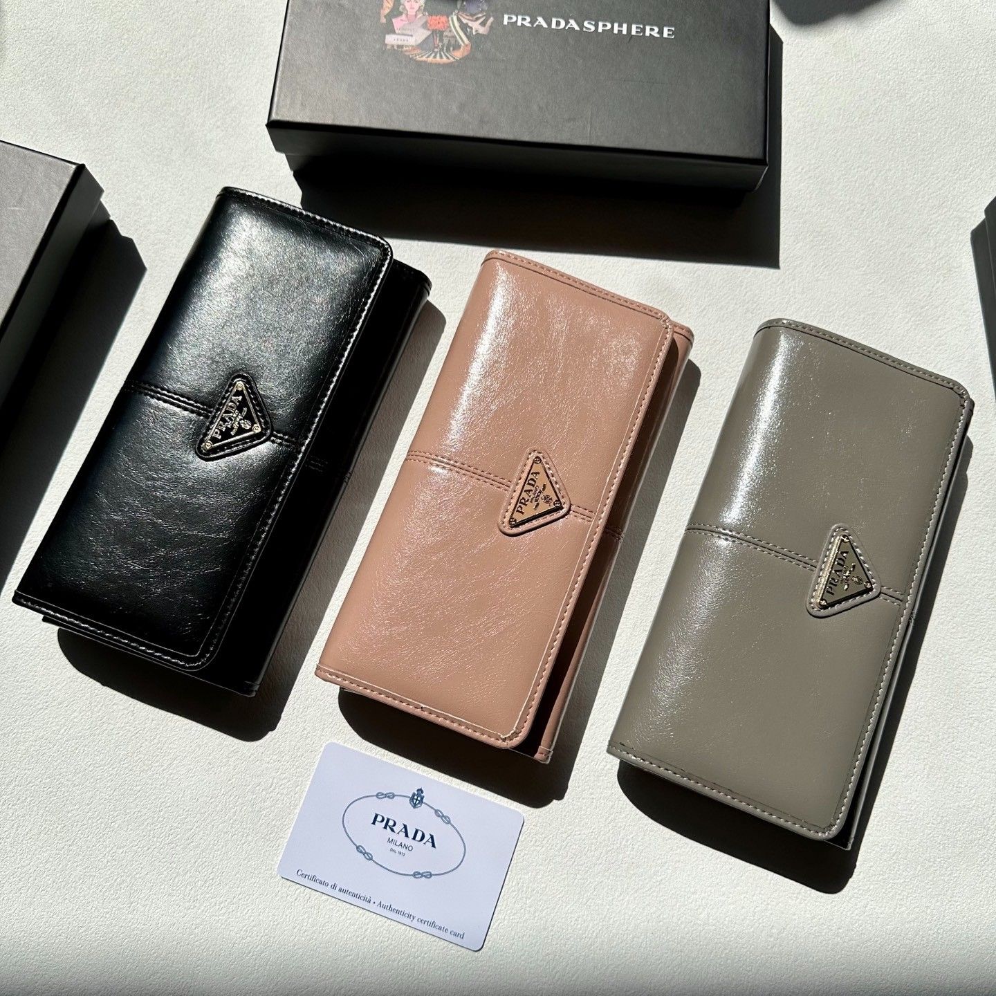 プラダ 長財布 ウォレット 二つ折り財布 クラシック A31088