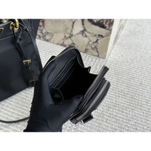 プラダ ショルダーバッグ スマホポーチ 携帯バッグ カジュアル A31138