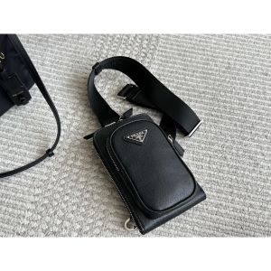 プラダ ショルダーバッグ スマホポーチ 携帯バッグ カジュアル A31138
