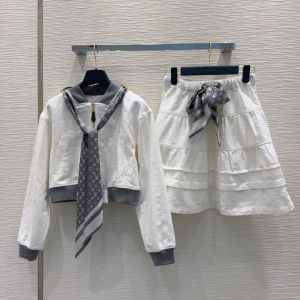ルイヴィトン 上下セット レディース向け オシャレ A31137