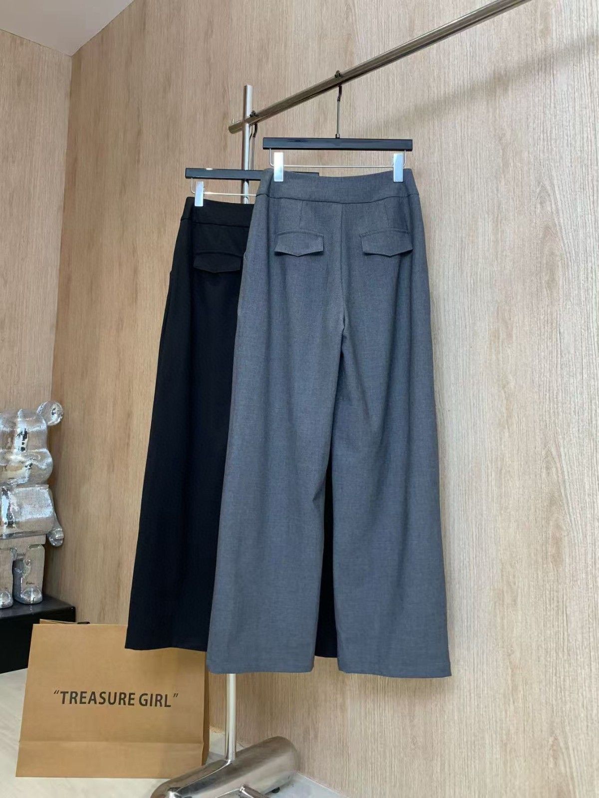 ロエベ カジュアルパンツ レディース オシャレ A31136