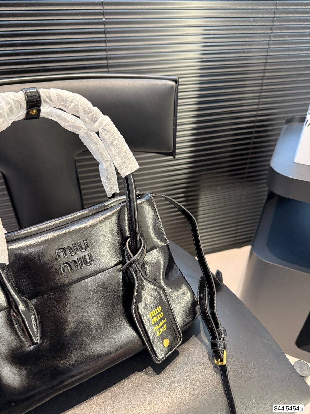 ミュウミュウ トートバッグ ショルダーバッグ レザー 高品質 A31162