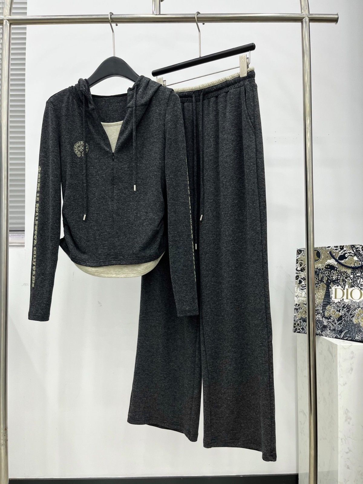 クロムハーツ 上下セット カジュアル ファション レディース A31156